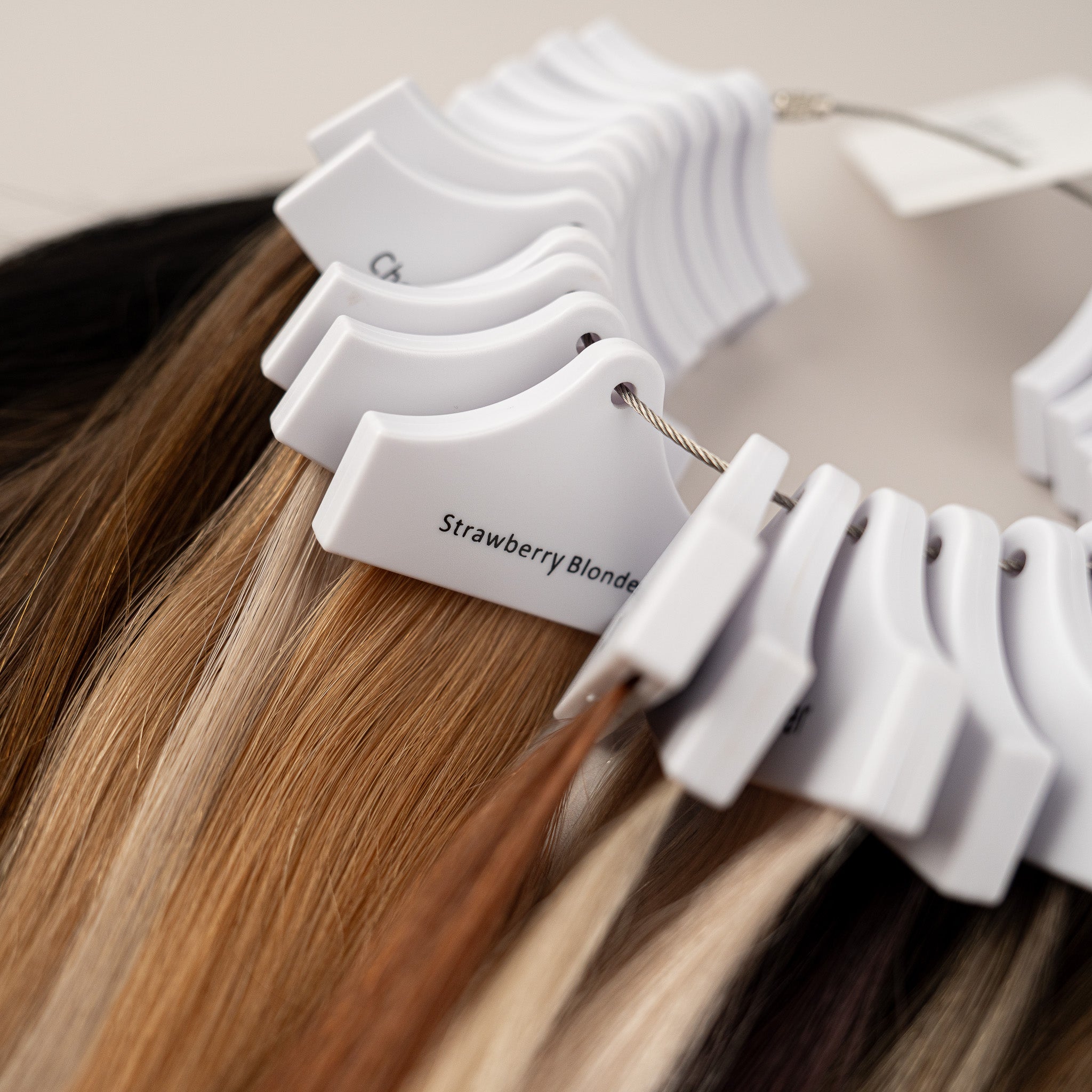 InvisiBelle Colour Ring